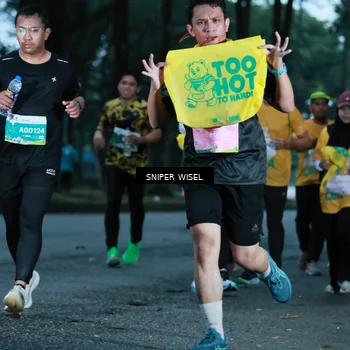 Runner Photo 7747180
