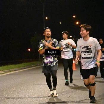 Runner Photo 7747195