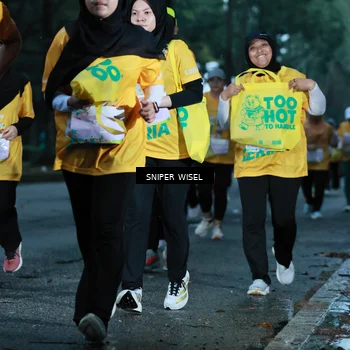 Runner Photo 7747210