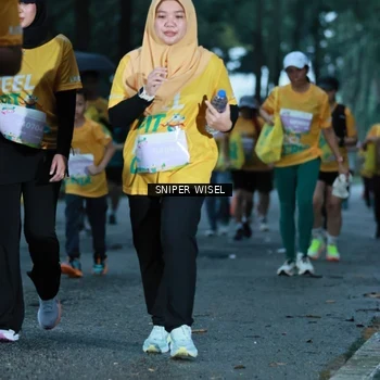 Runner Photo 7747246
