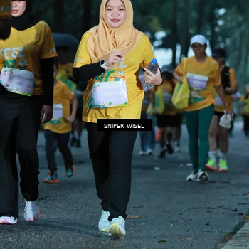 Runner Photo 7747255