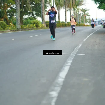 Runner Photo 7747318
