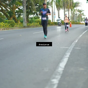 Runner Photo 7747344