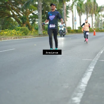 Runner Photo 7747354