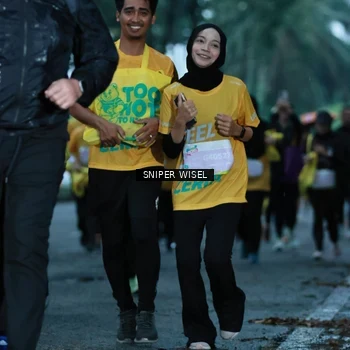 Runner Photo 7747358