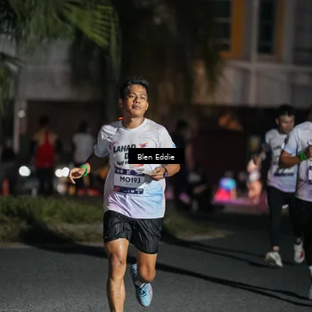 Runner Photo 7747371