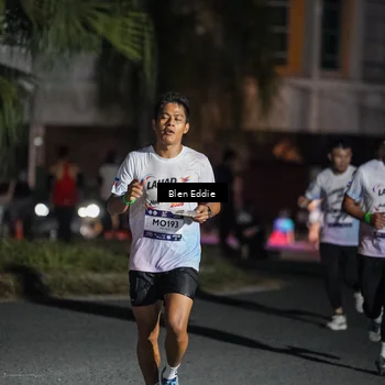 Runner Photo 7747383