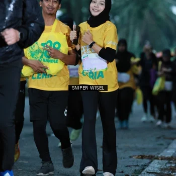 Runner Photo 7747397