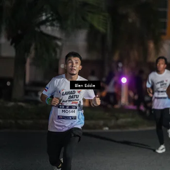 Runner Photo 7747398