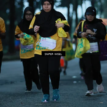 Runner Photo 7747435