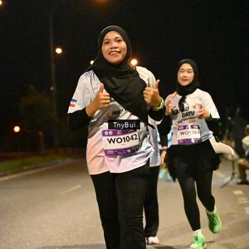 Runner Photo 7747438