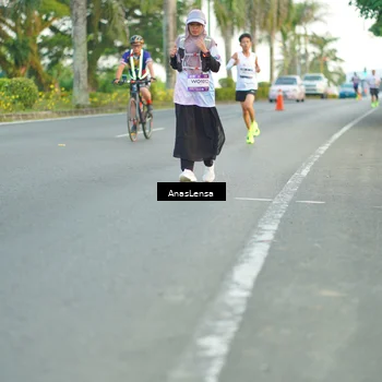 Runner Photo 7747445