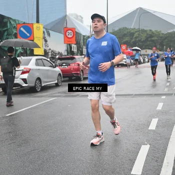 Runner Photo 7747449