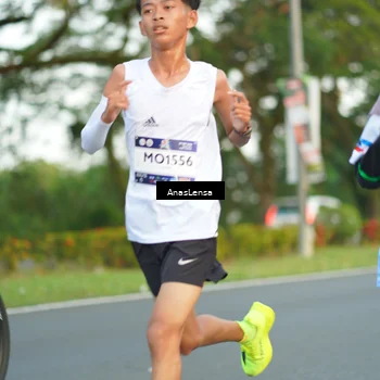 Runner Photo 7747458
