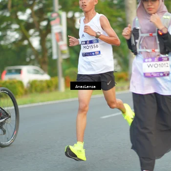Runner Photo 7747459