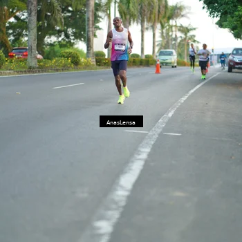 Runner Photo 7747462