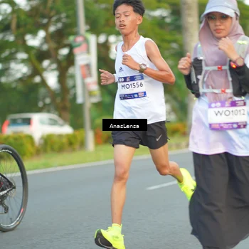 Runner Photo 7747464