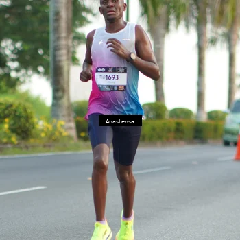 Runner Photo 7747467
