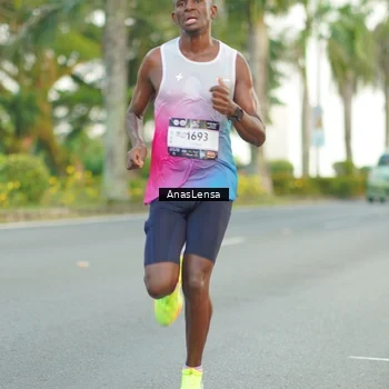 Runner Photo 7747483