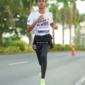 Runner Photo 7747487