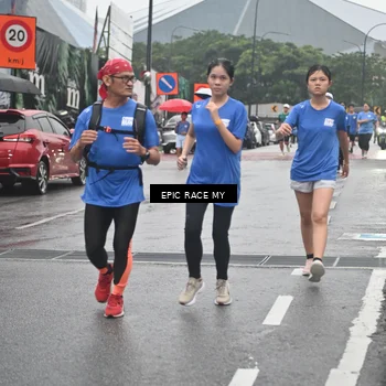Runner Photo 7747491