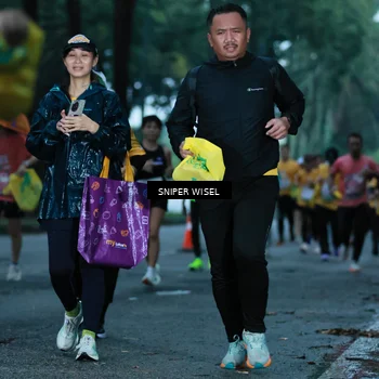 Runner Photo 7747492