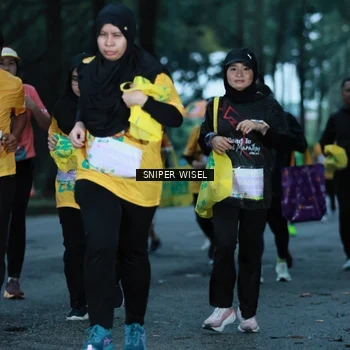 Runner Photo 7747493