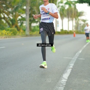 Runner Photo 7747501