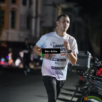 Runner Photo 7747502