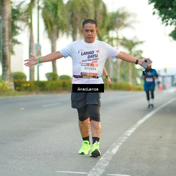 Runner Photo 7747510