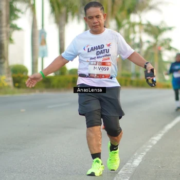 Runner Photo 7747516
