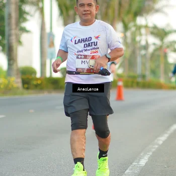 Runner Photo 7747519