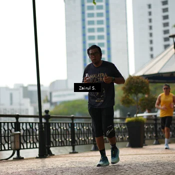 Runner Photo 7747529