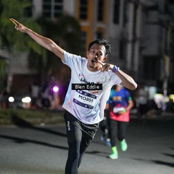 Runner Photo 7747536