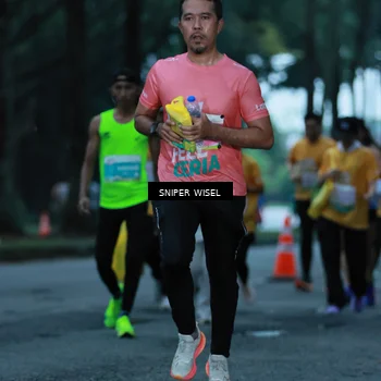 Runner Photo 7747537