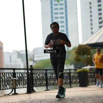 Runner Photo 7747541