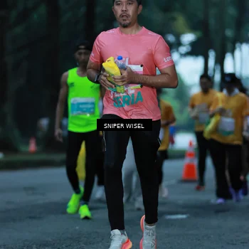 Runner Photo 7747544