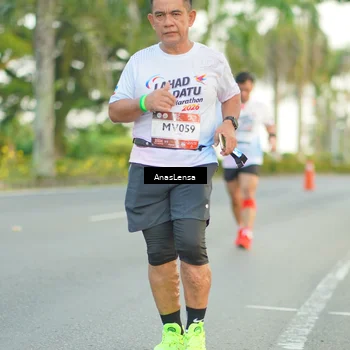 Runner Photo 7747549