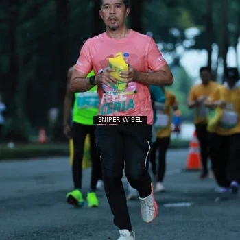 Runner Photo 7747556