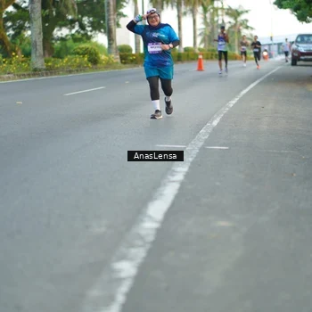 Runner Photo 7747600