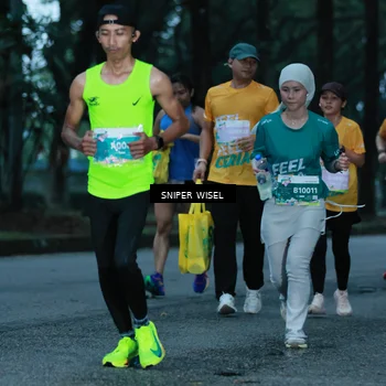 Runner Photo 7747612
