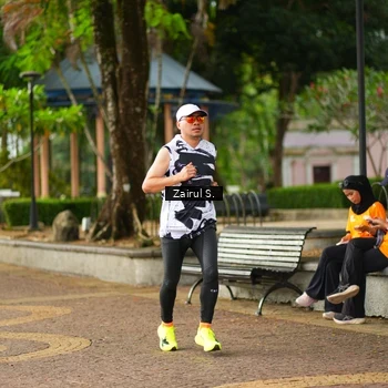Runner Photo 7747662