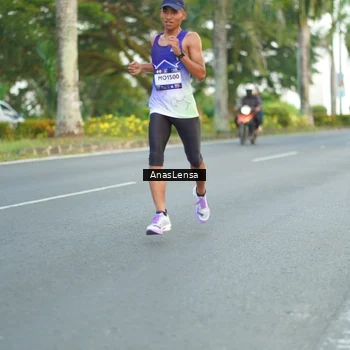 Runner Photo 7747672