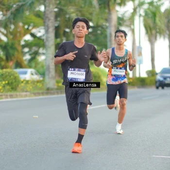Runner Photo 7747677
