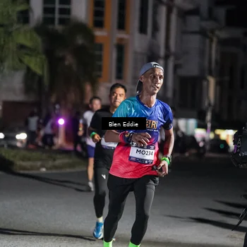 Runner Photo 7747743
