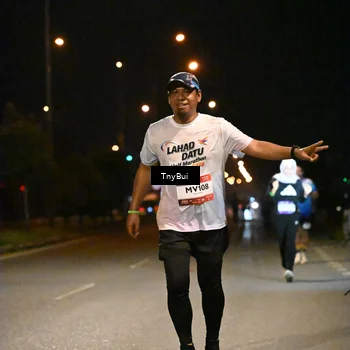Runner Photo 7747815