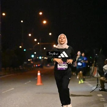 Runner Photo 7747847