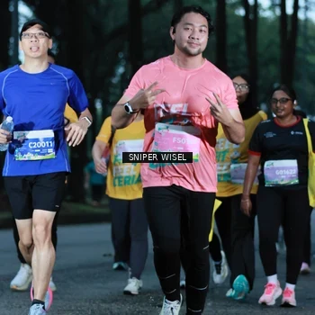 Runner Photo 7747887