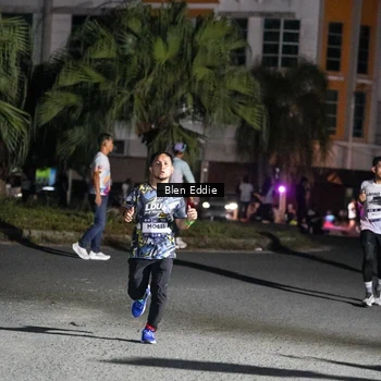 Runner Photo 7747916