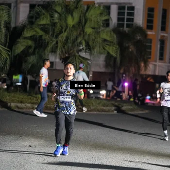 Runner Photo 7747931